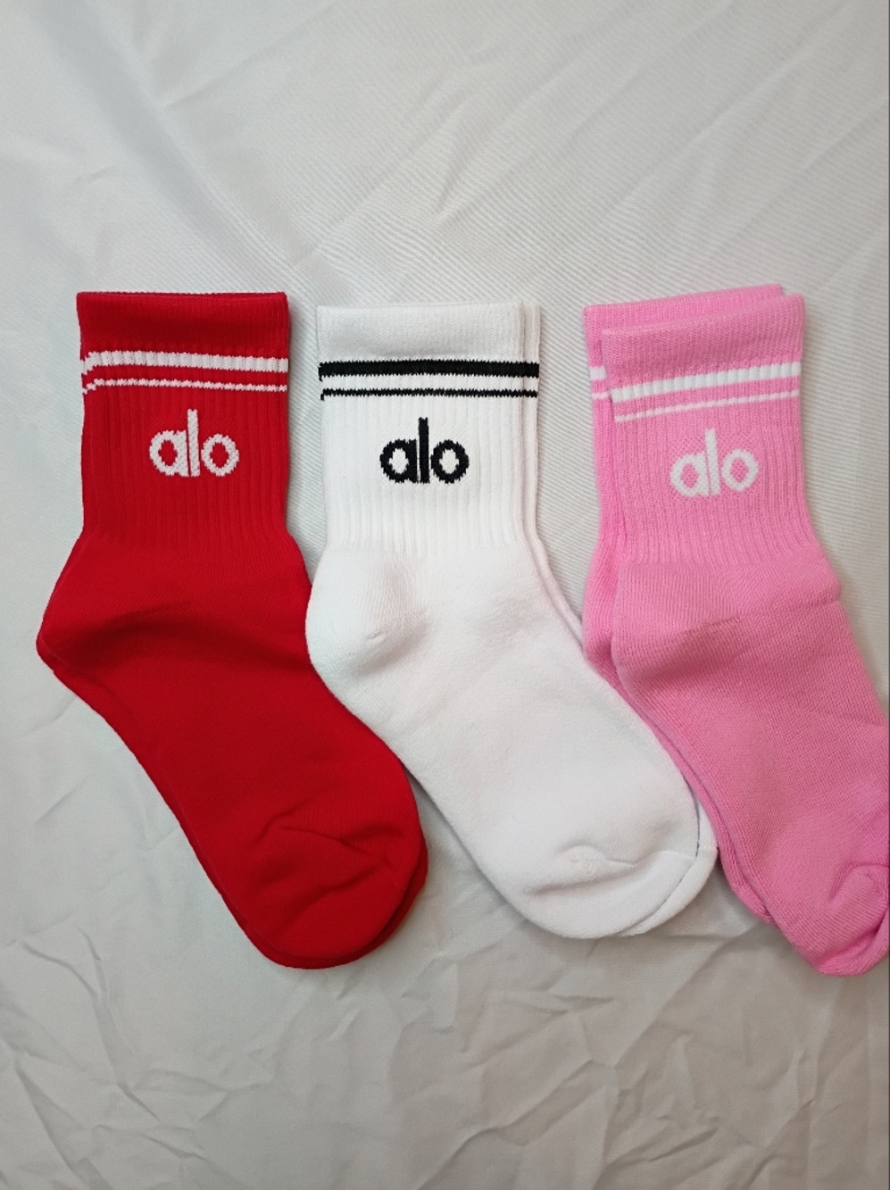 ALO Yoga 3-Pack HALF Crew Socks in Pink, White & Red